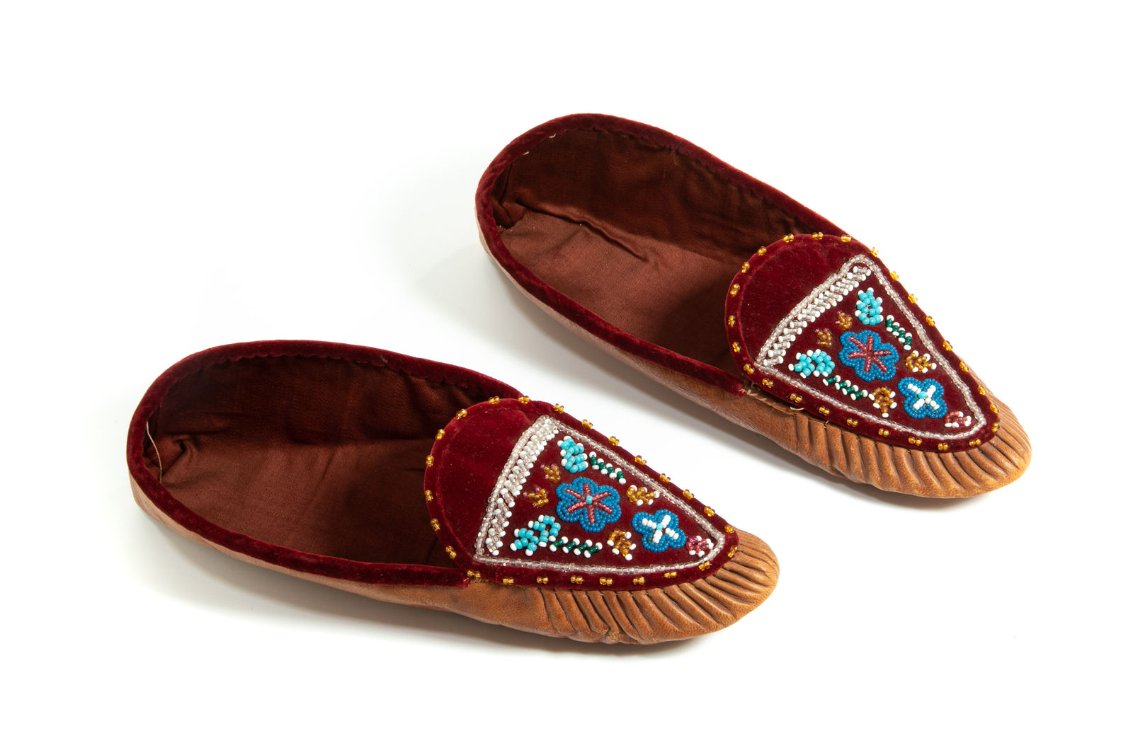 UNIDENTIFIED ARTIST, MI'KMAQ, Moccasins , c. 1890 or later