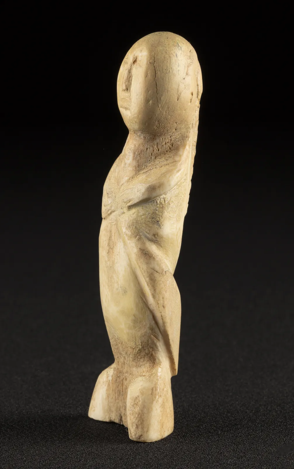 ELIZABETH NUTARAALUK AULATJUT (1914-1998) ARVIAT (ESKIMO POINT), Figure of a Woman, c. 1971