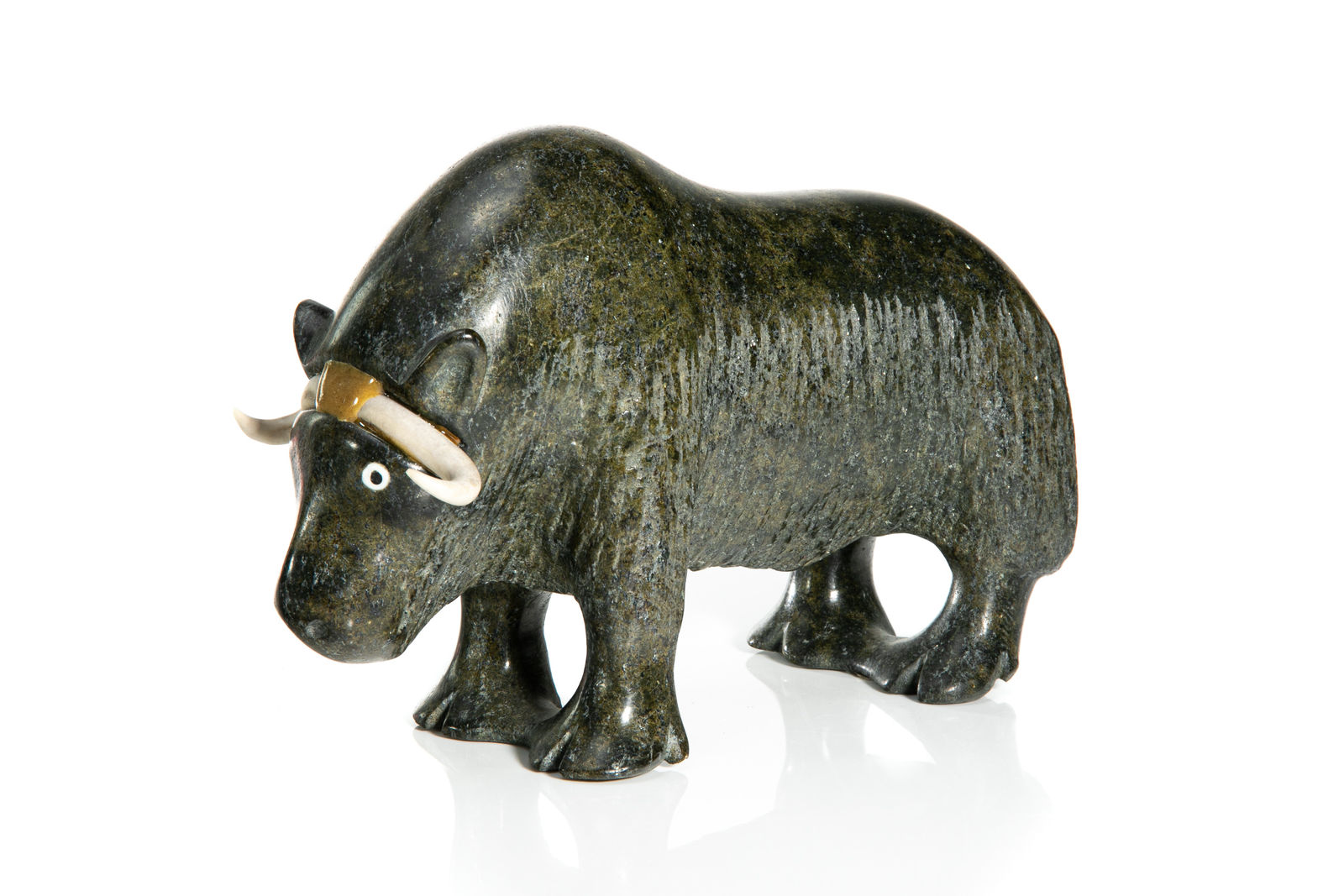 NOOVEEYA (NUVEEYA) IPELLIE (1920-2010) IQALUIT (FROBISHER BAY), Muskox , 1980s