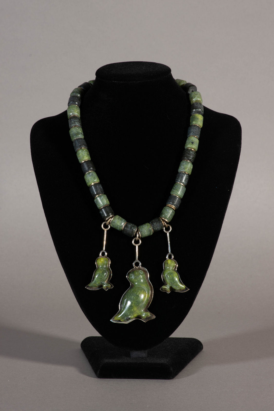 PAPIARA TUKIKI (1942-2023) KINNGAIT (CAPE DORSET), Necklace with Three Birds, c. 1975