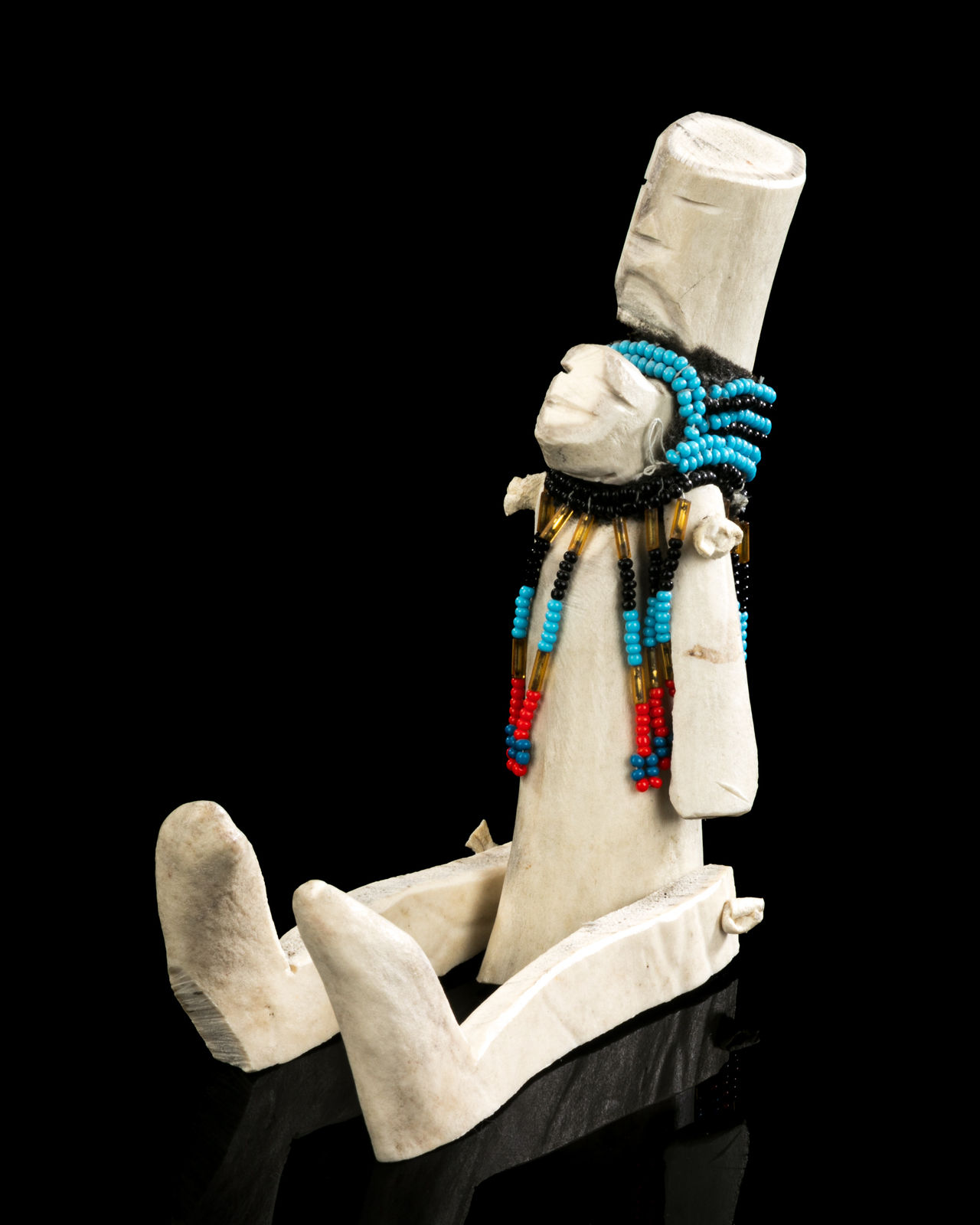 EVA TALOOKI ALIKTILUK (1927-1994) ARVIAT (ESKIMO POINT), Mother Holding her Child, 1993