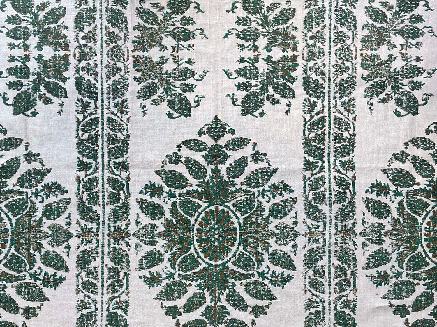 Bursa Forest Green on Linen
