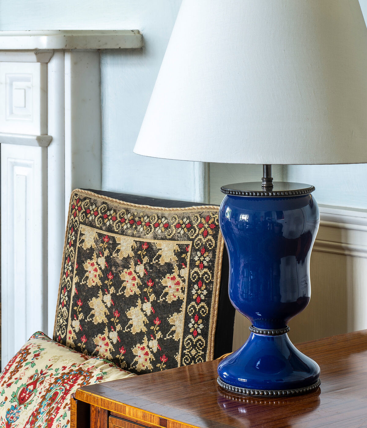 Menerbes Table Lamp Blue