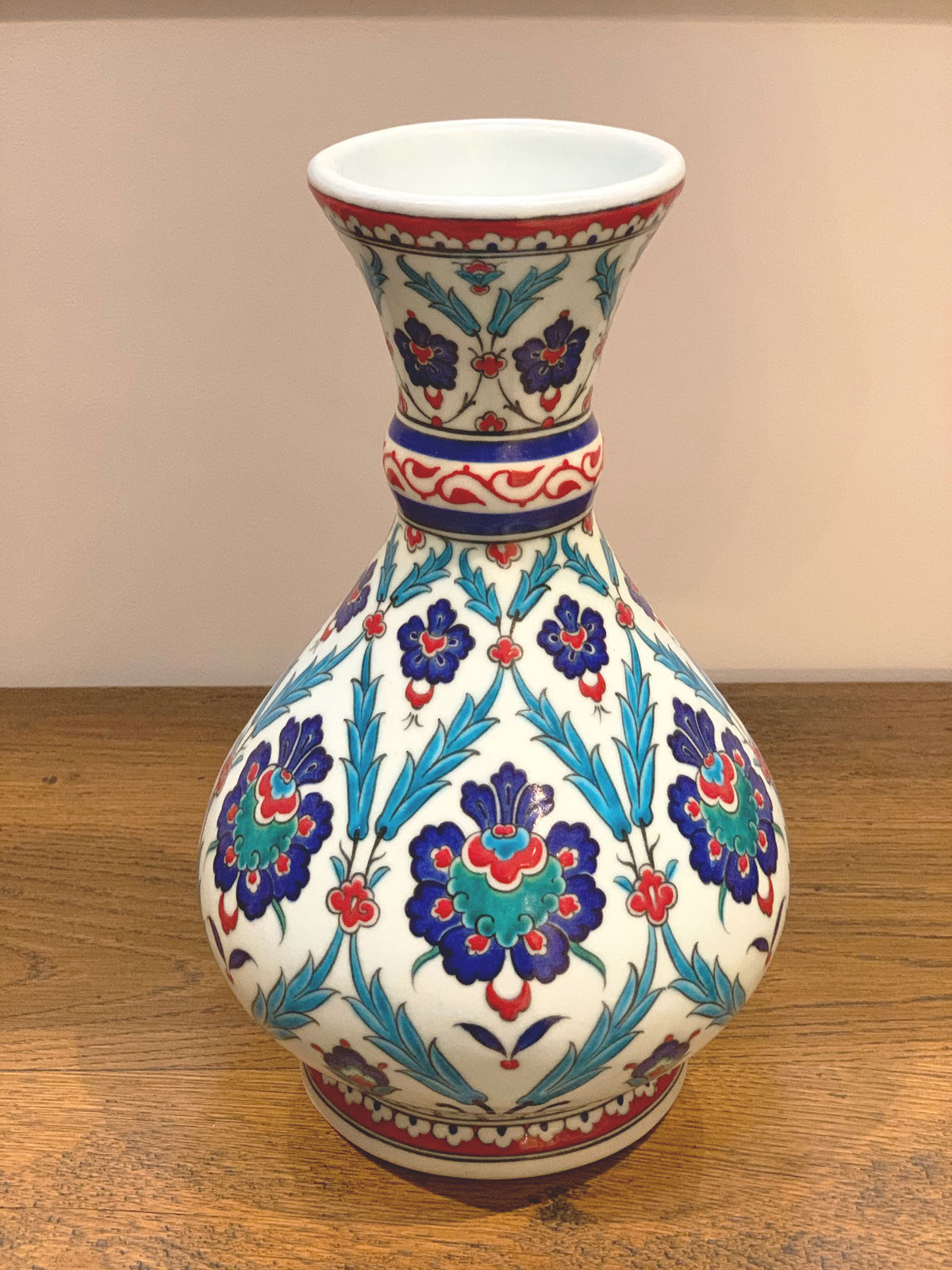 Iznik Vase by Adnan Hoca Ergüler