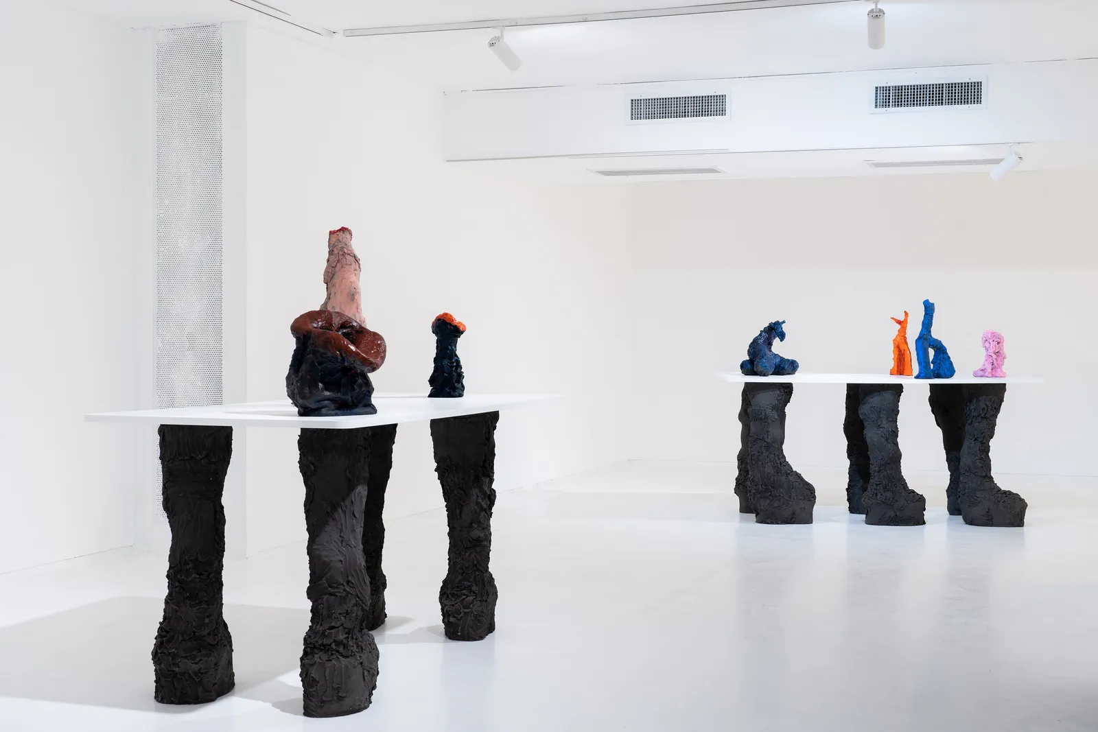 DANIEL SILVER, Chorus and Walking Tables, 2022