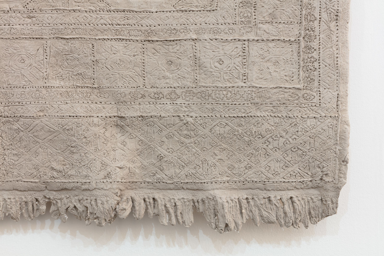 DAPHNE WRIGHT, Suspended Carpet , 2021