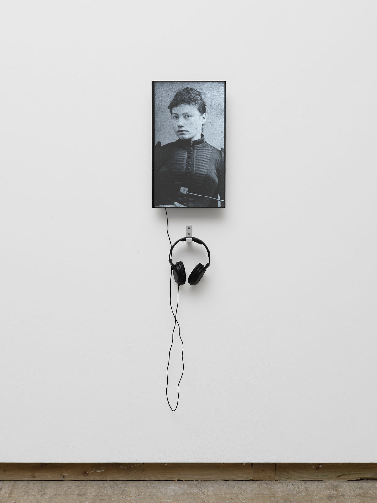 FIONA TAN, Pickpockets, Léonie Césarine Bise, 2021