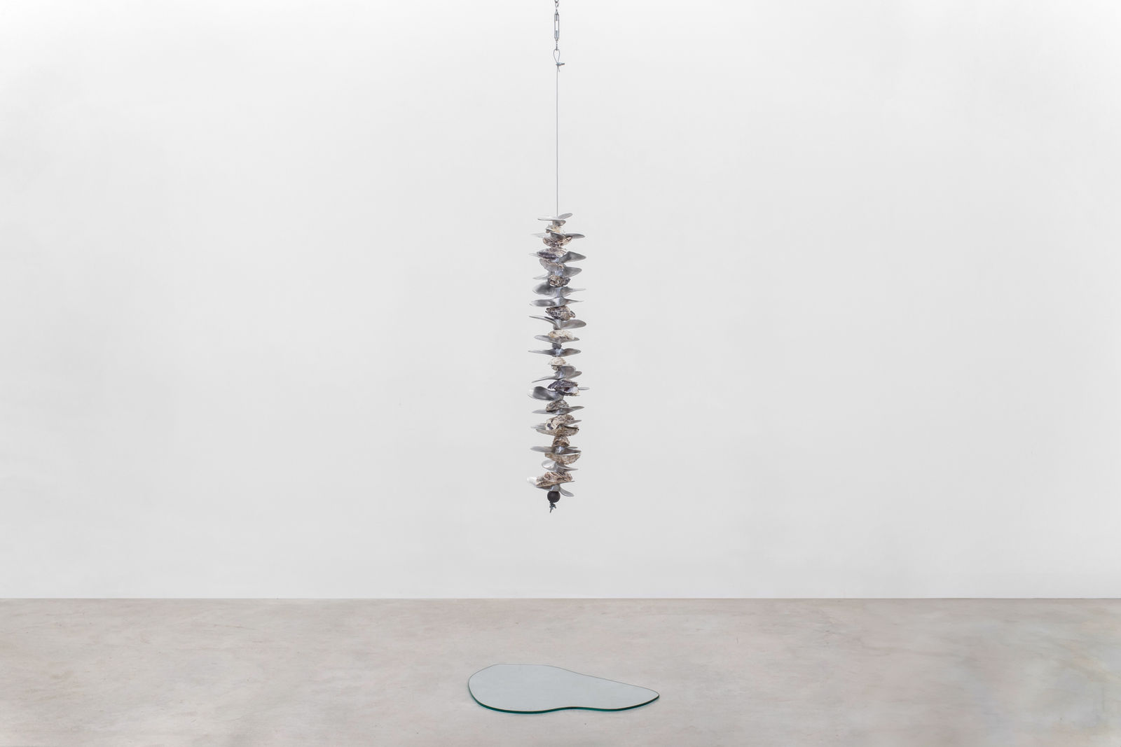 Jonas Arrabal, Coluna colônia ou coluna que filtra (Série ''Humanos, inumanos, orgânicos e industriais"), 2024