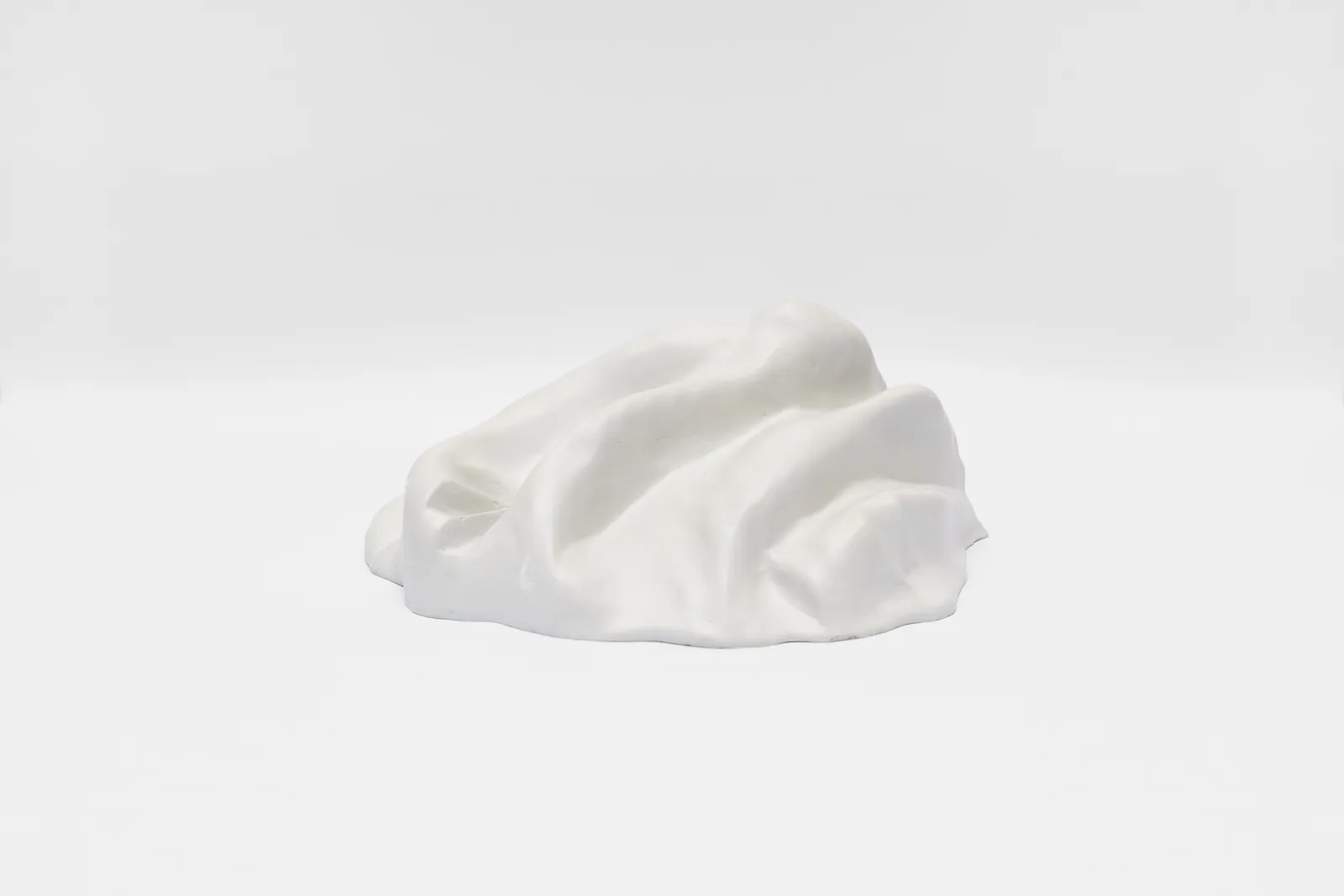 Panmela Castro, Concha, da série Objetos Afetivos [Shell from the Affective Objects series], 2024