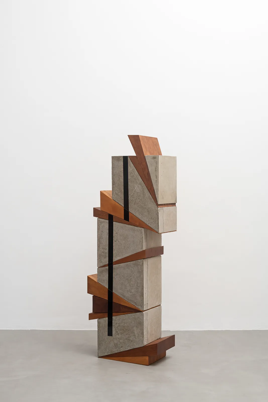 Marcius Galan, Coluna (straight line), 2022