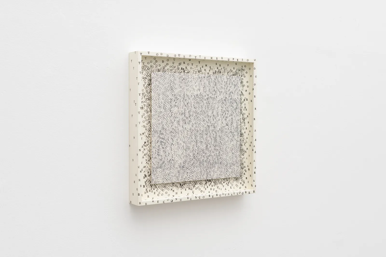 Cinthia Marcelle, Ao povo da rua [To the people of the street] (Ladainhas), 2025