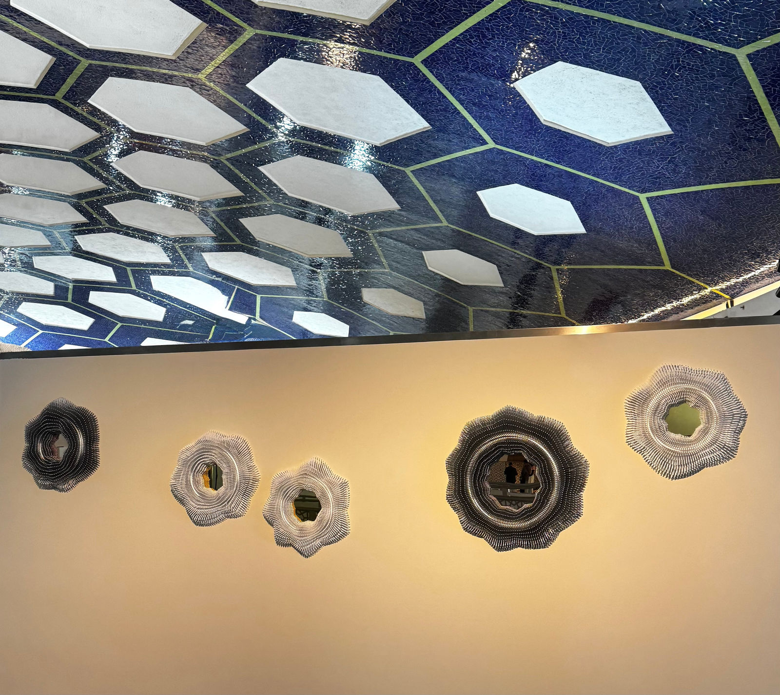 Pia Maria Raeder, Sea Anemone Mirror (Silver)