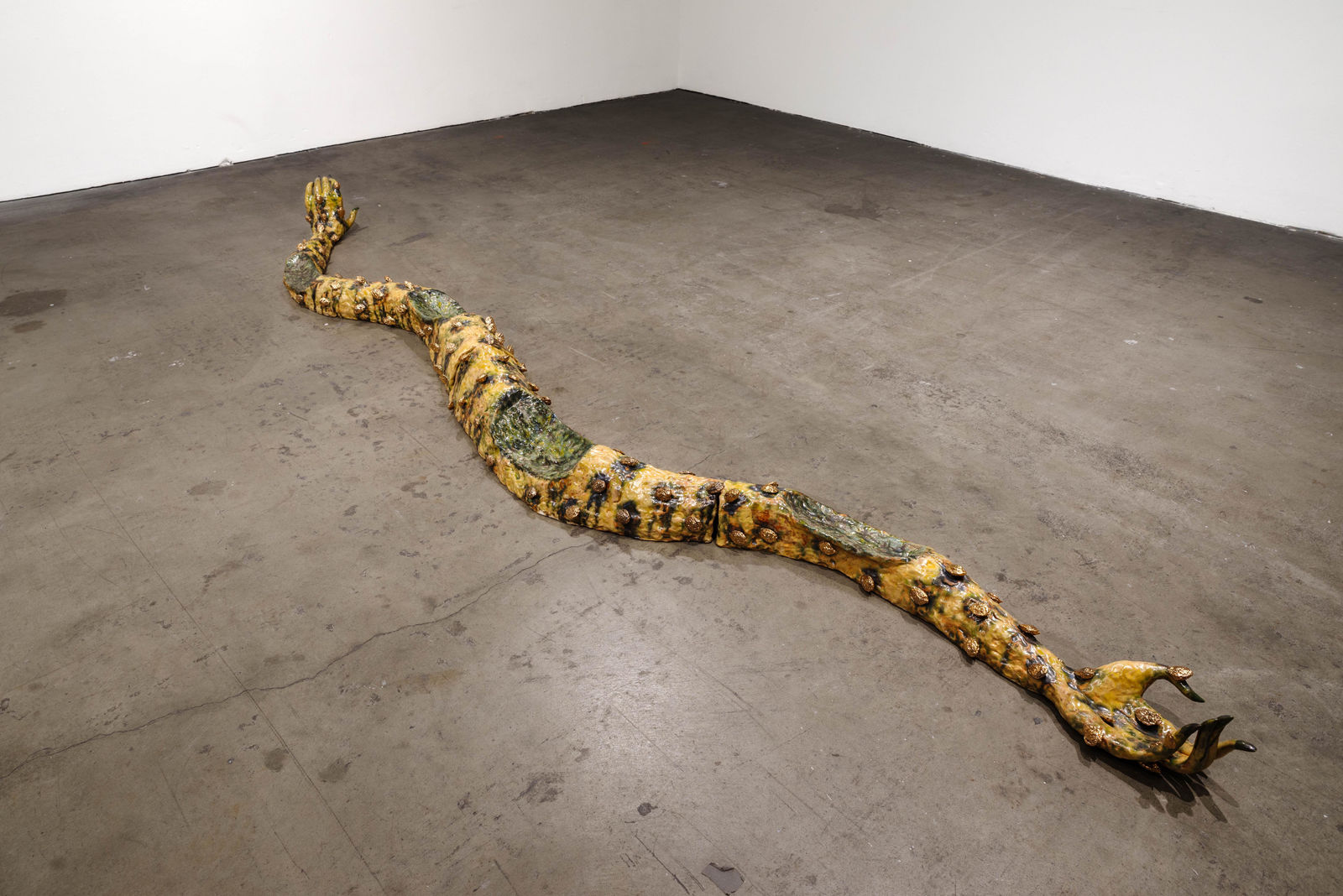 Cathy Lu, American Dream Pillow (Nuwa's Arms), 2022