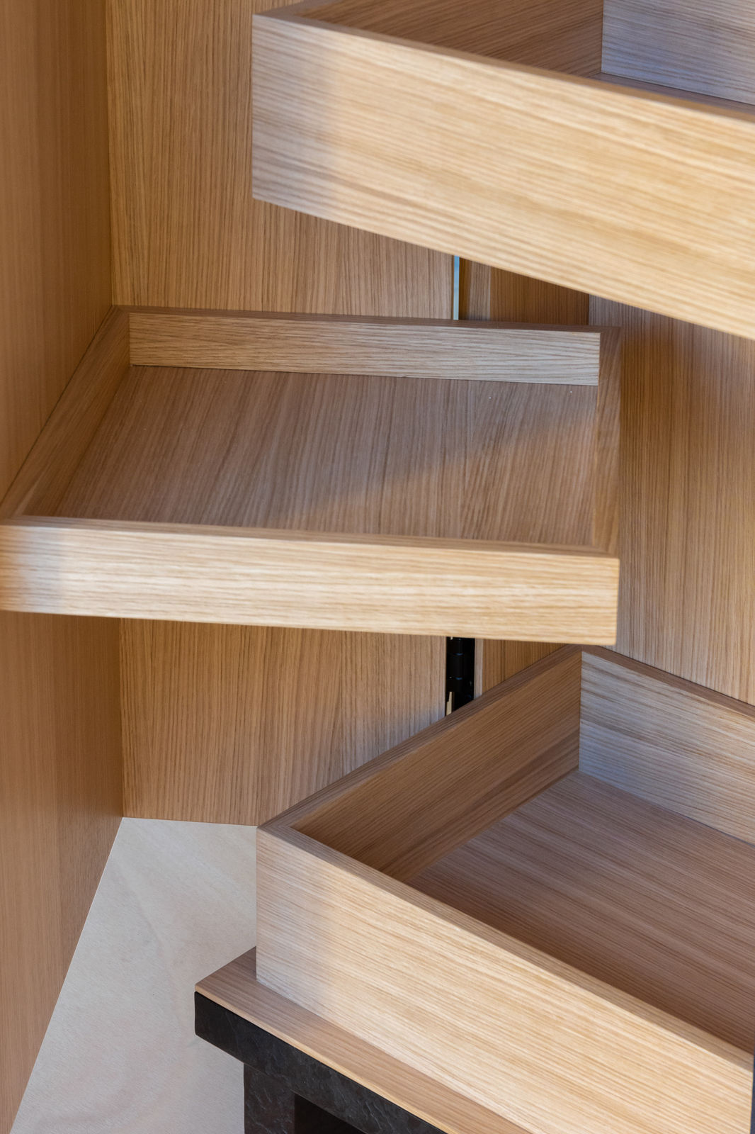 GARNIER ET LINKER, Cabinet, 2023