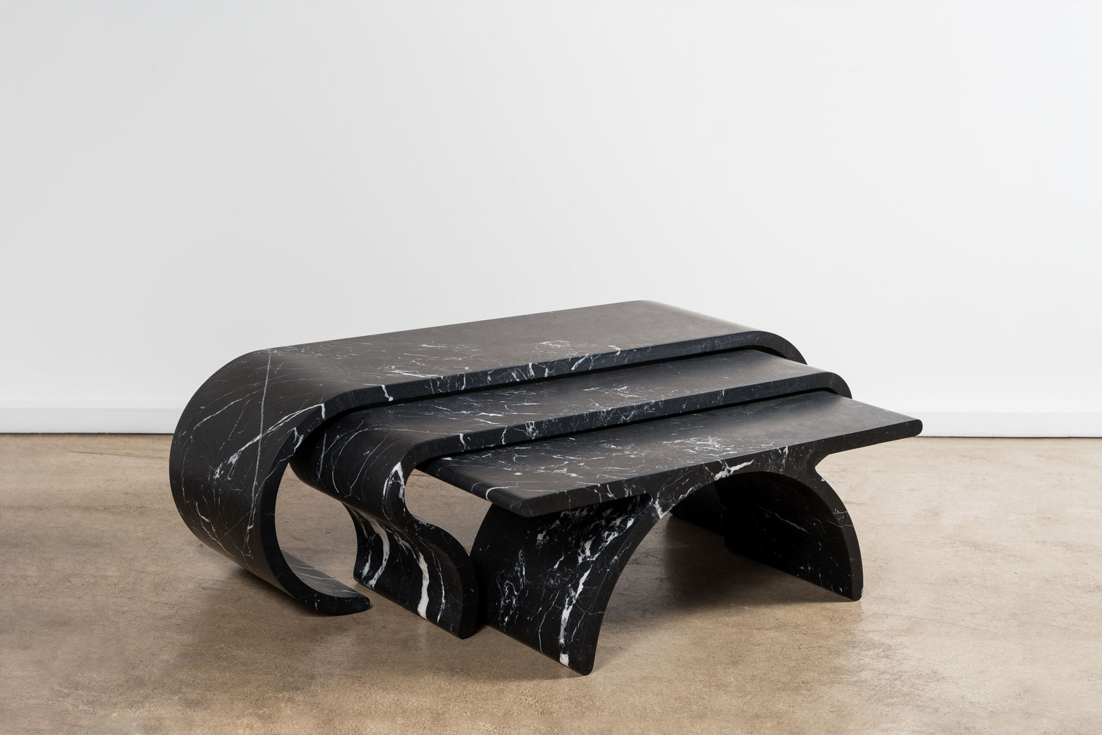 Victor Gingembre, Série de trois tables / set of tree tables