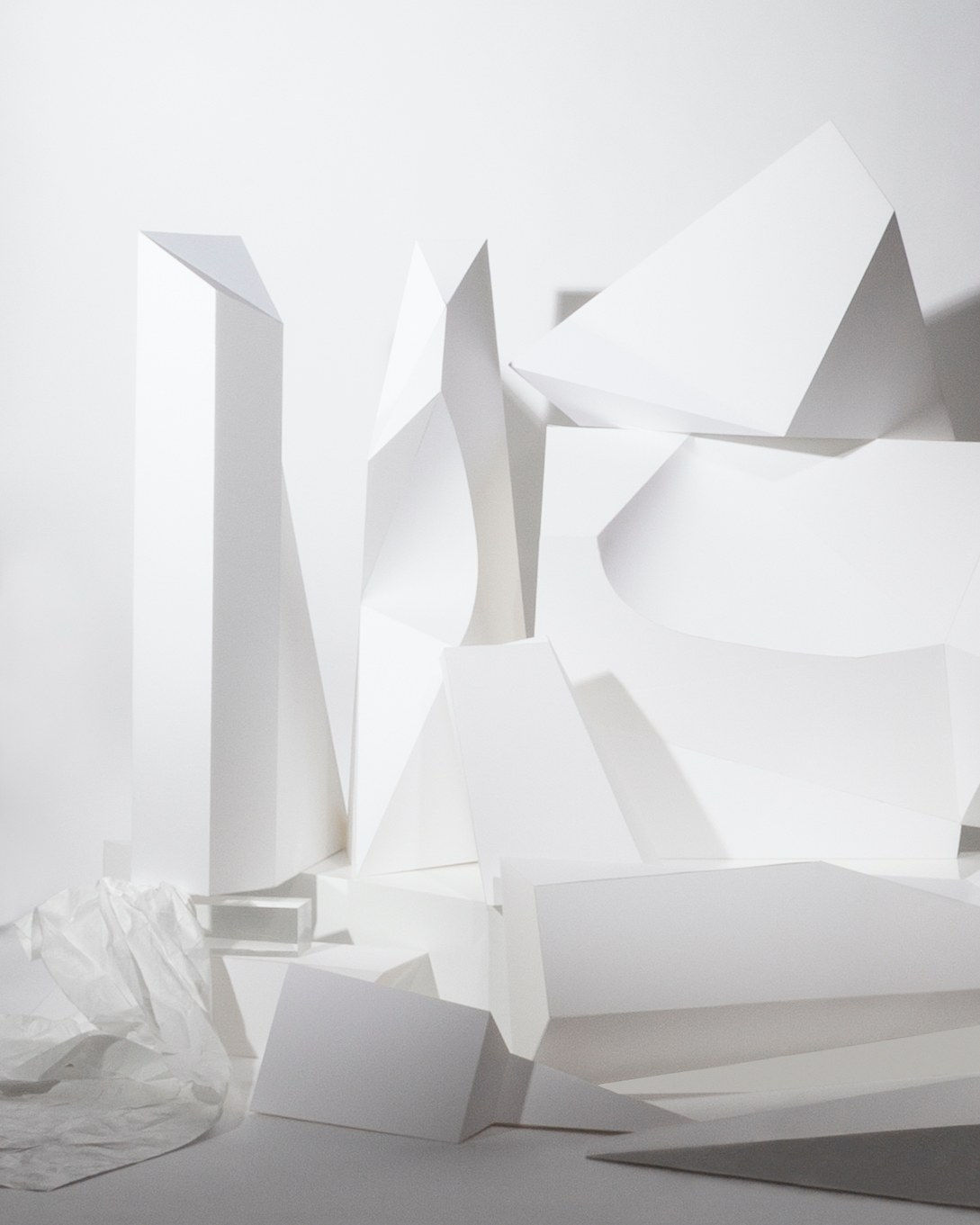 Marina Gadonneix, Untitled (A white marble bath tub, Armand Albert Rateau), 2015