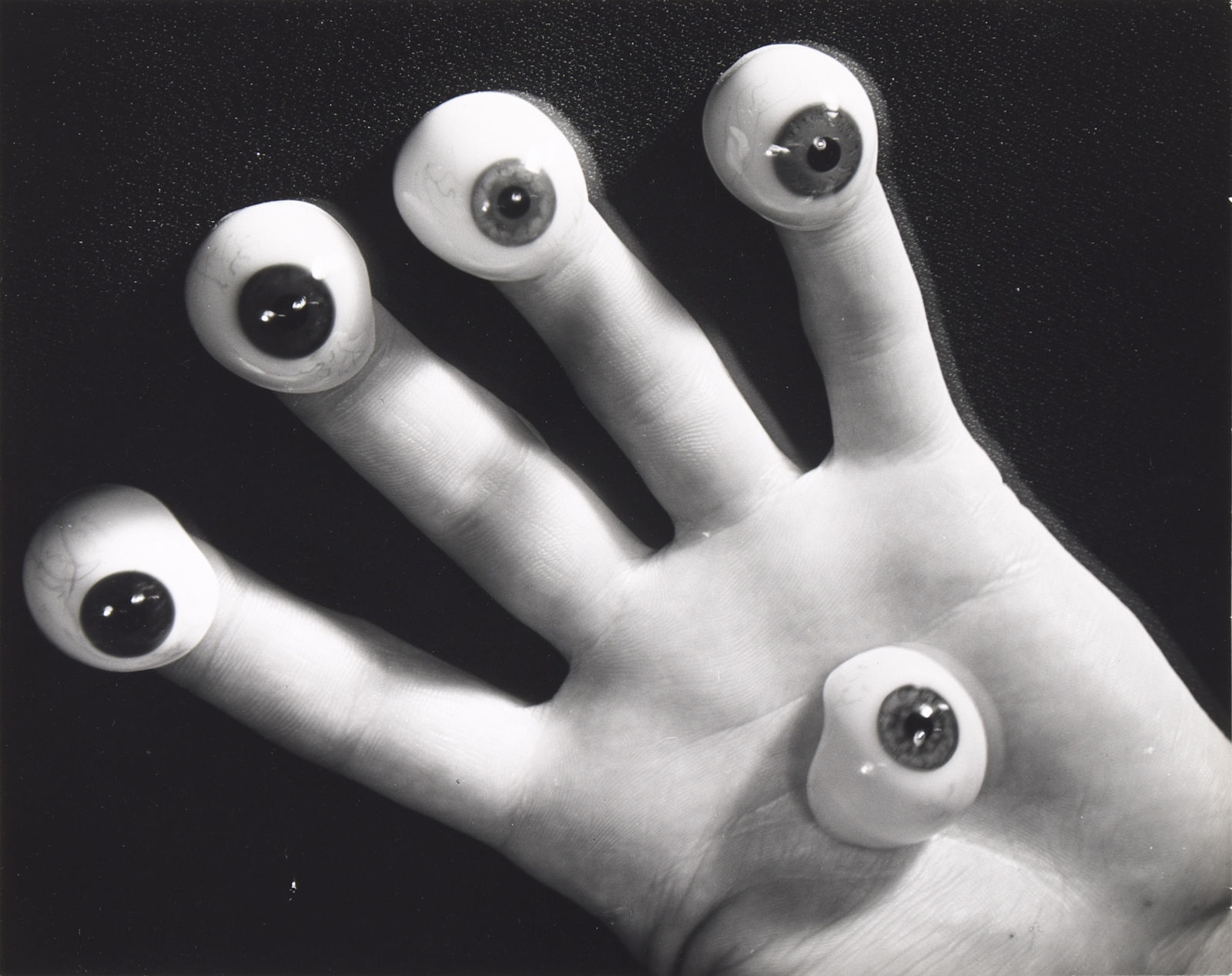 Pierre Jahan , La main aux yeux, 1948