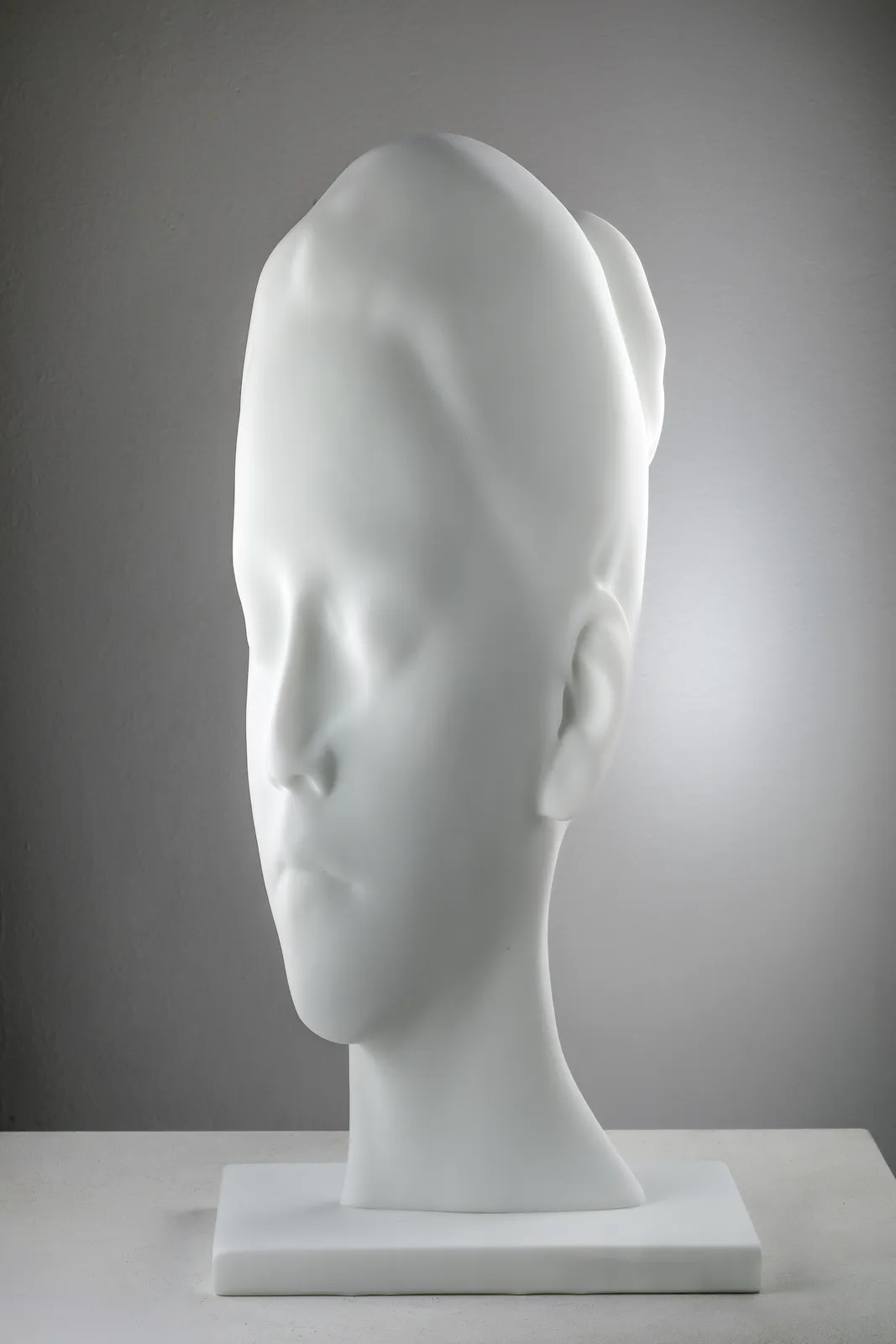 Jaume Plensa, COMPRESSED IN WHITE (Carlota), 2024