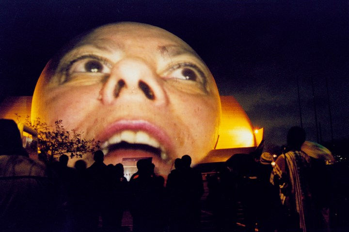 Krzysztof Wodiczko, Tijuana Projection, 2001-04