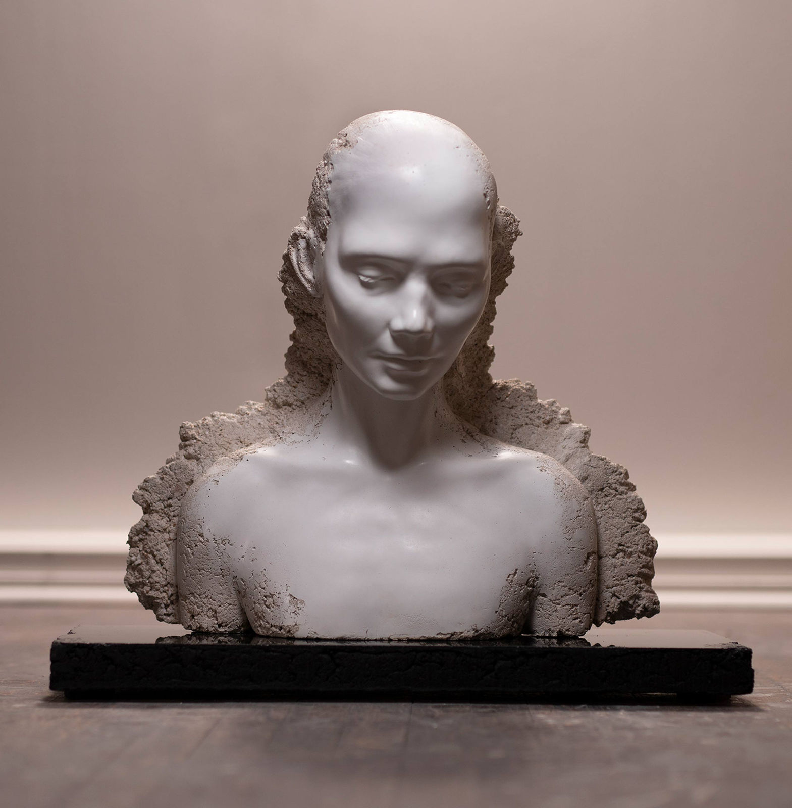 Maya Kulenovic, Mystic / Fragment, Sand (Var#1), 2021