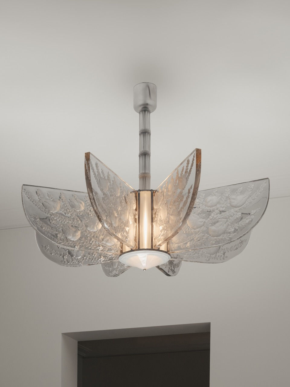 RENÉ LALIQUE, 'ALGER 1' CHANDELIER, c. 1930
