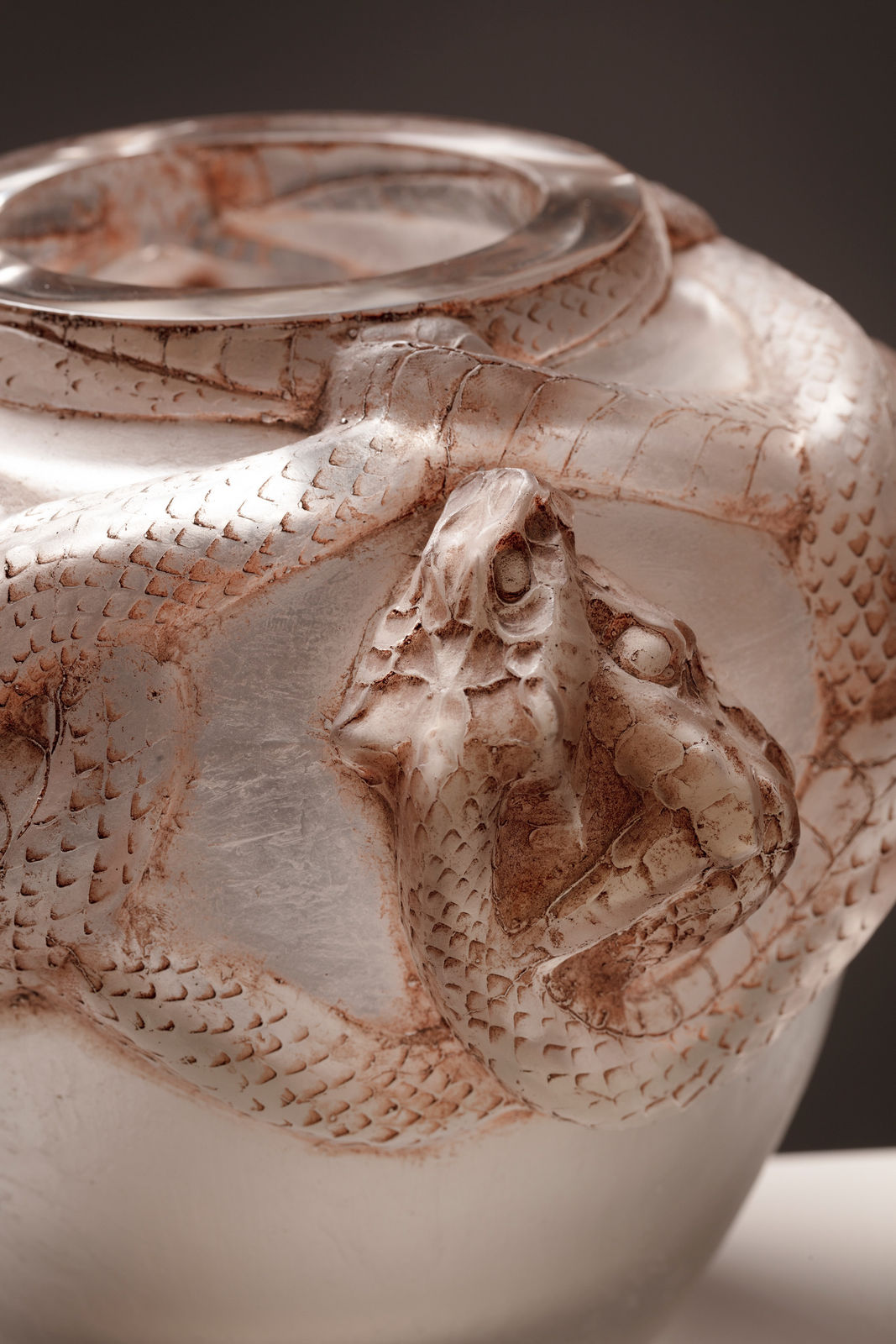 RENÉ LALIQUE, 'HUIT SERPENTS' VASE, 1914