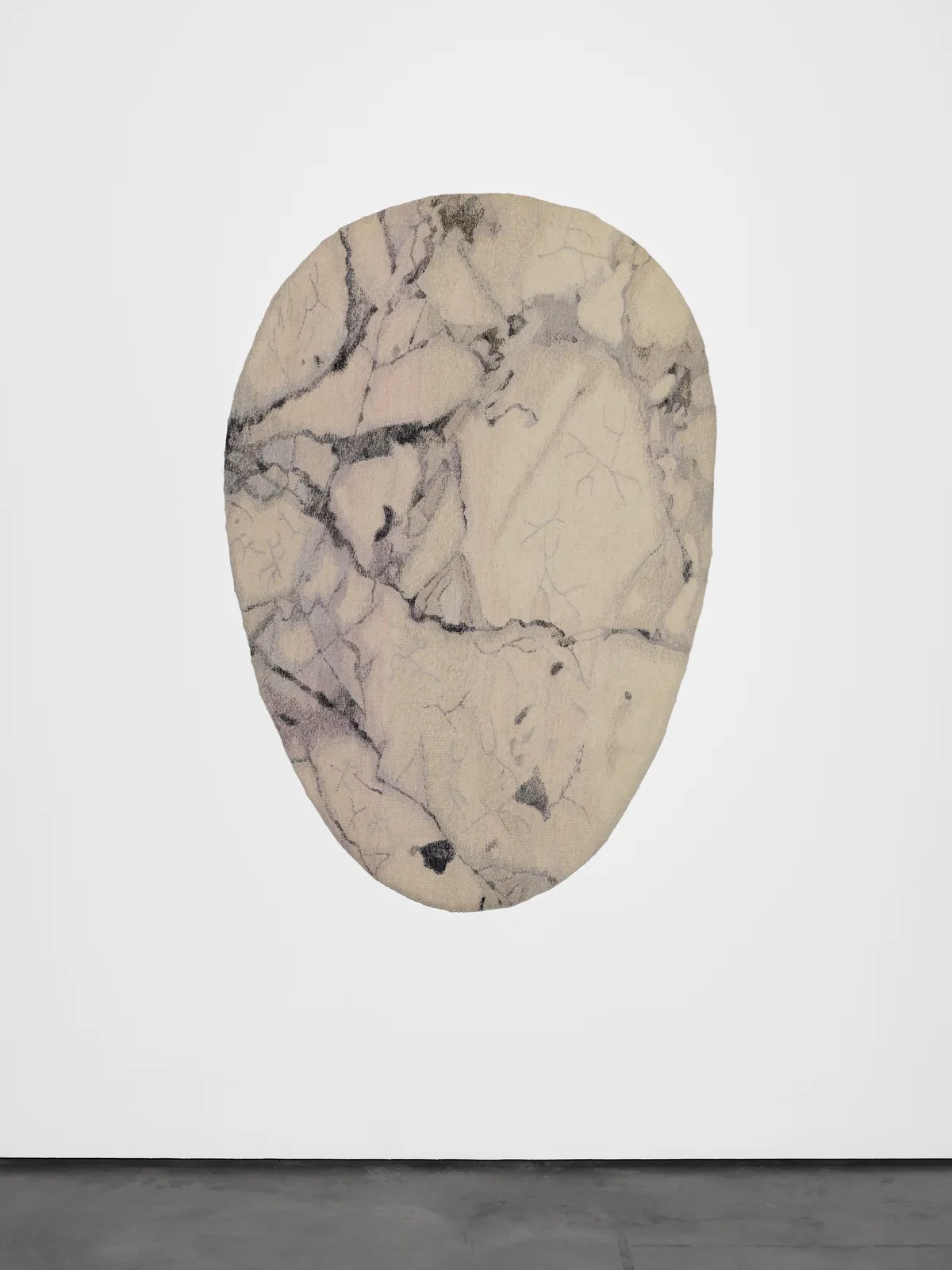 MAI-THU PERRET, Sans titre (marble oval), 2015