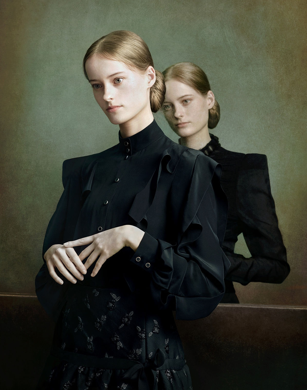 Justine Tjallinks, Sisters I, series ''Modern Times'', 2019