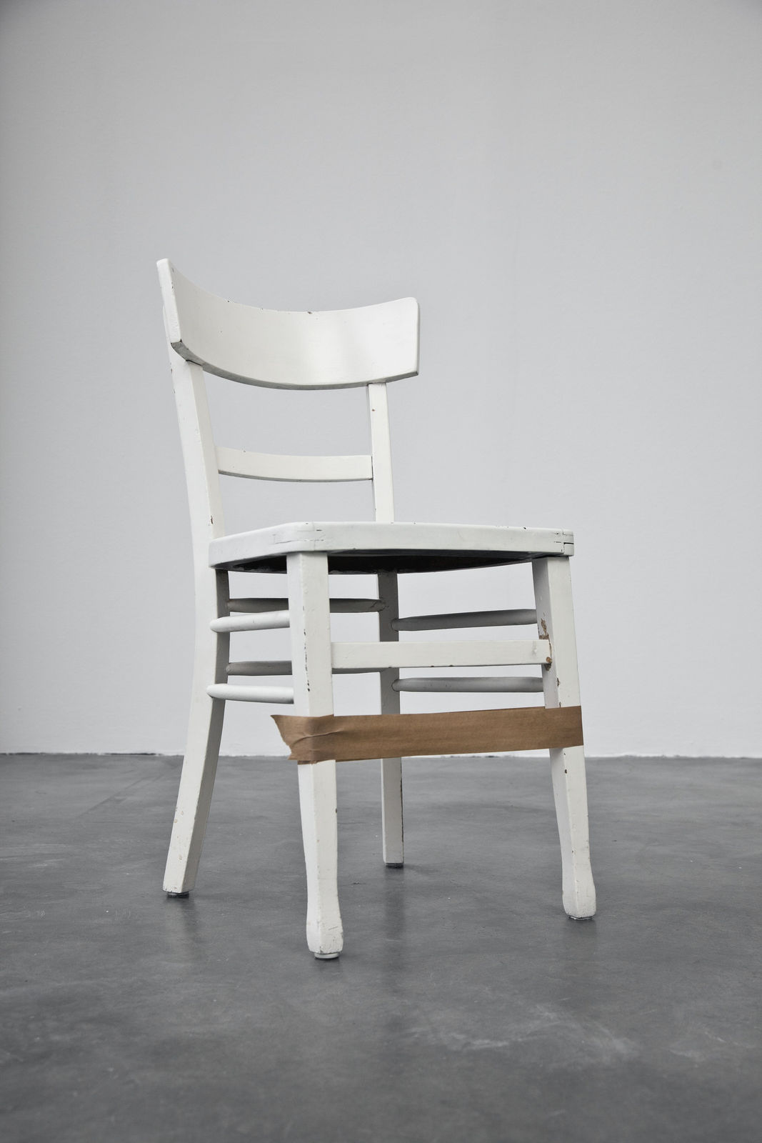 Michael Müller, Kläglicher Rest eines performativen Vorgangs, chair (from the artist´s friend), 2013