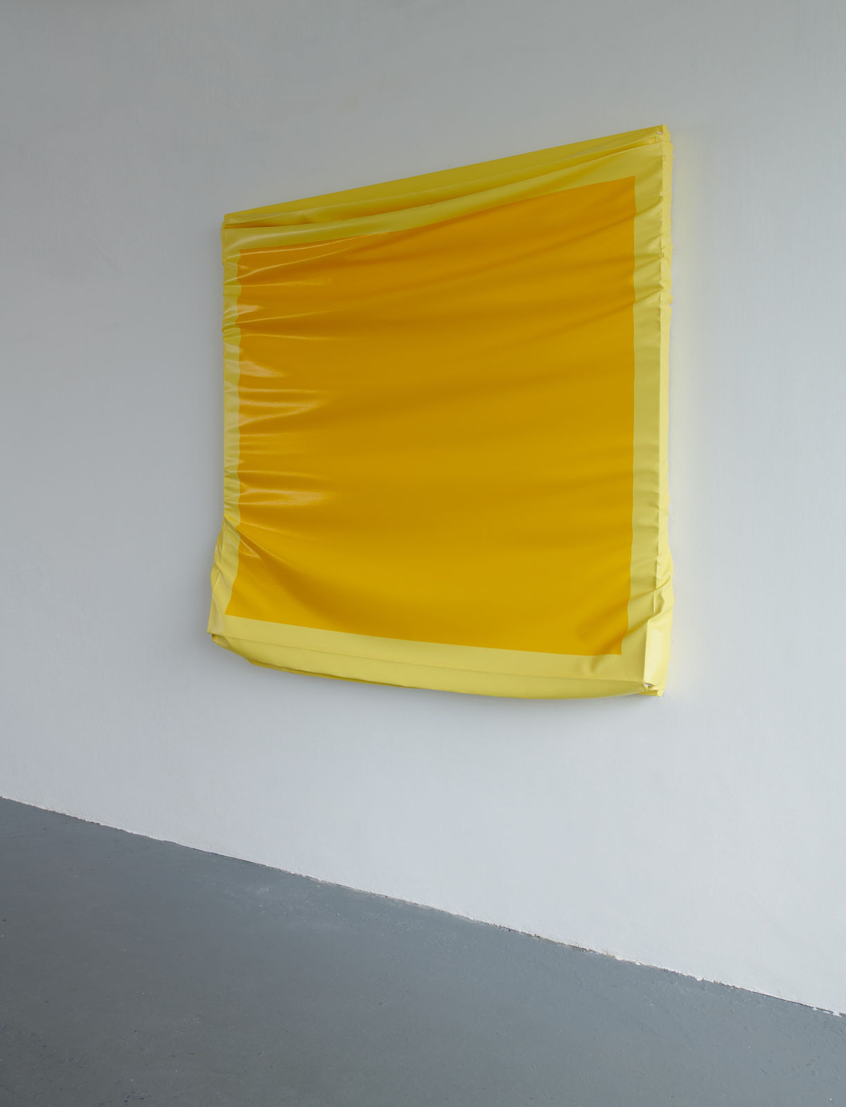 Angela-de-la-Cruz- 13