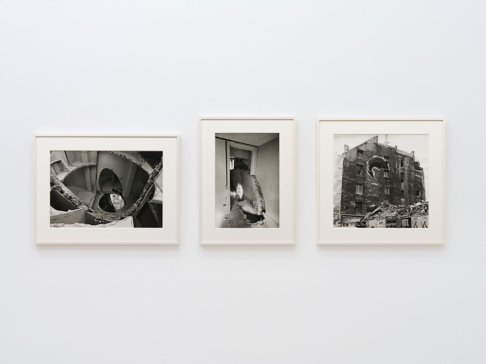 Gordon Matta-Clark, Conical Intersect, 1975