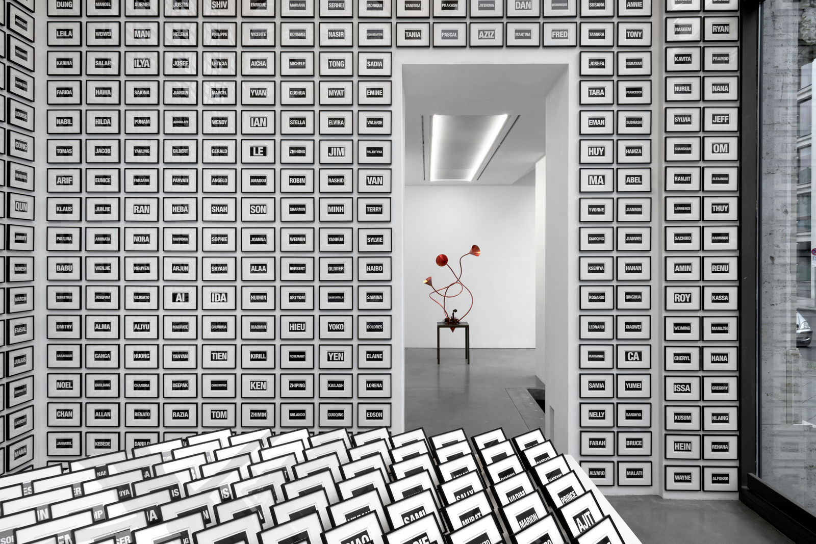 Allan McCollum, The World: A Moment in Time , 2024