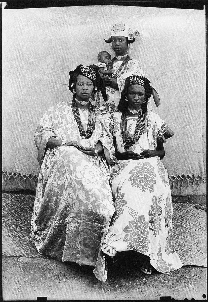 Seydou Keïta, Untitled (three women and a baby), 1949