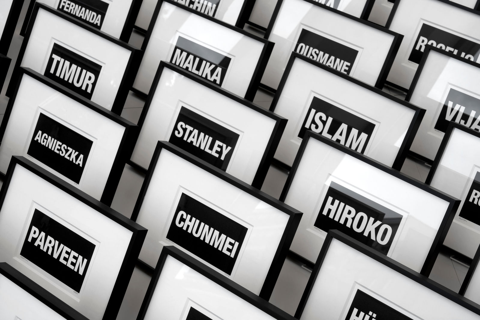 Allan McCollum, The World: A Moment in Time , 2024