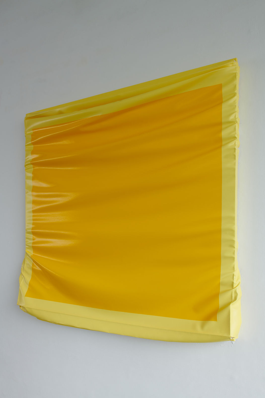 Angela-de-la-Cruz- 14