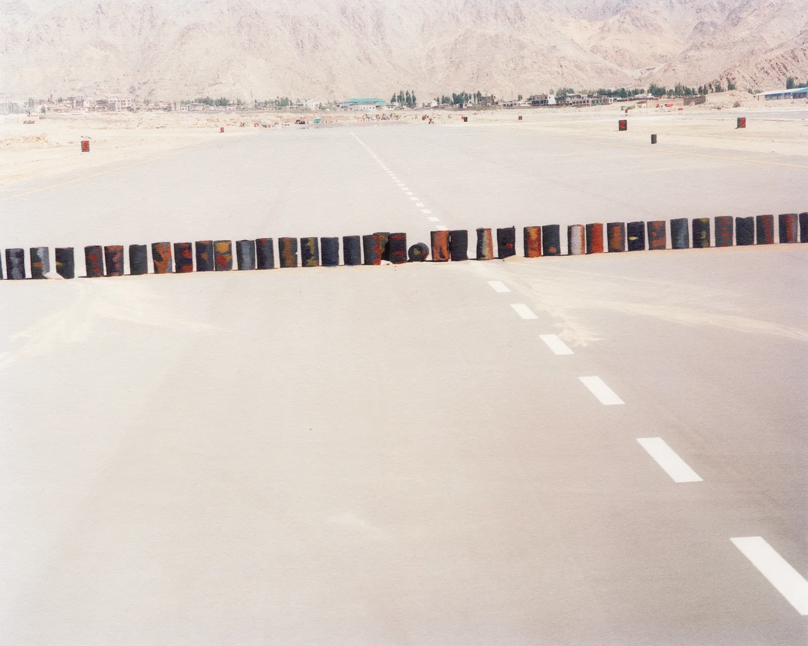 Vasantha Yogananthan, Landing