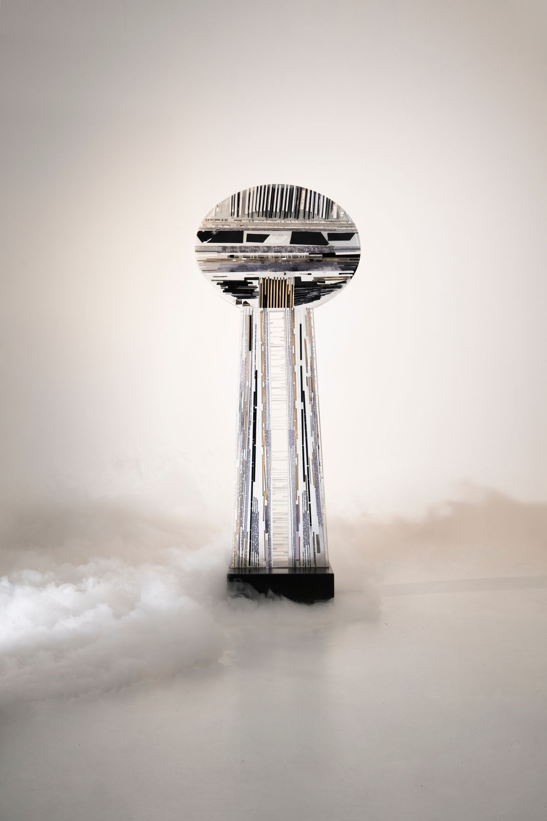 Monique Rozanes, "Stèle Signal", 2021