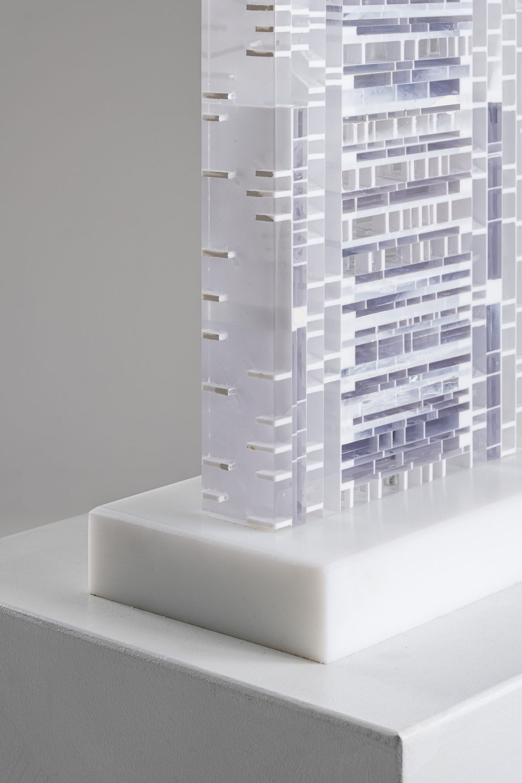 Monique Rozanes, "Idole", 2024