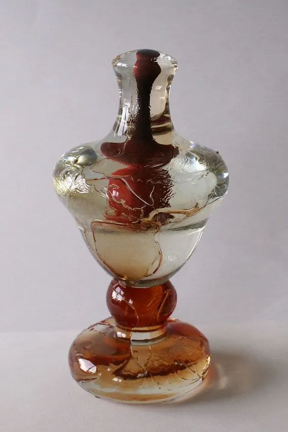 GUNILLA KIHLGREN, MASSIVT GLAS, RÖD, 2016