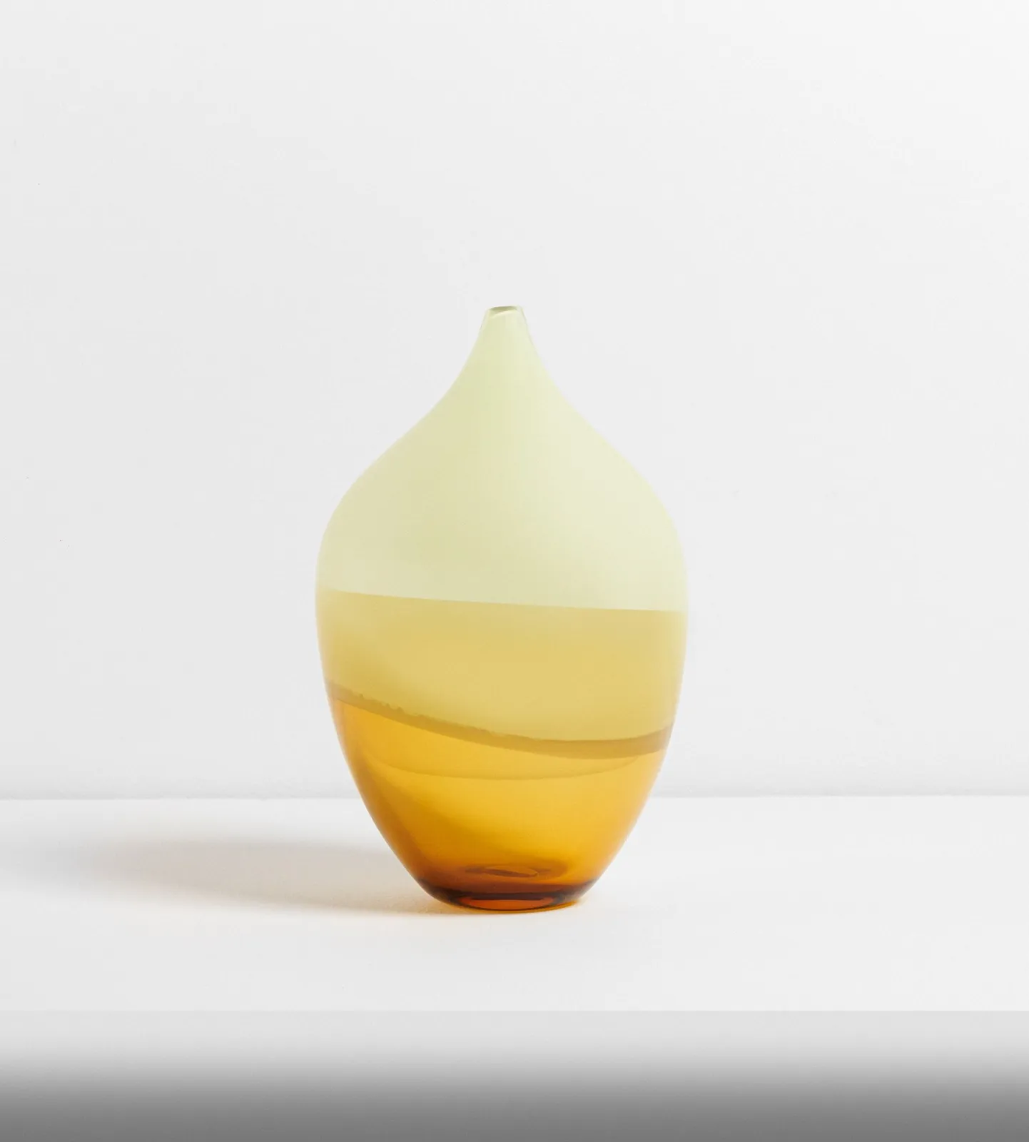 Gunnel Sahlin, HONEYSUCKEL, 2023