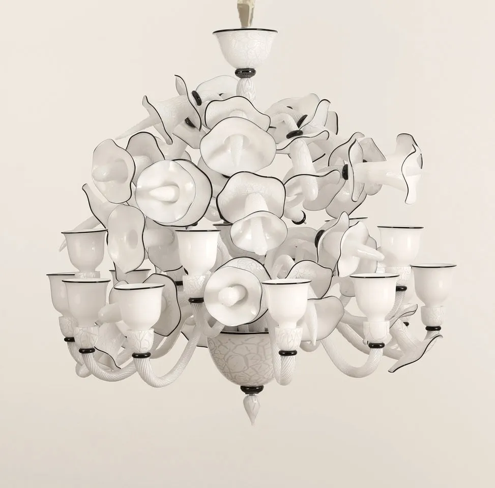 JONAS ROOTH, LJUSKRONA VIT STORBLOMM, 2024