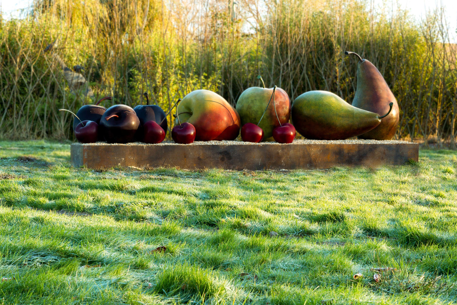 Simon Gudgeon, Pears - Monumental, 2013