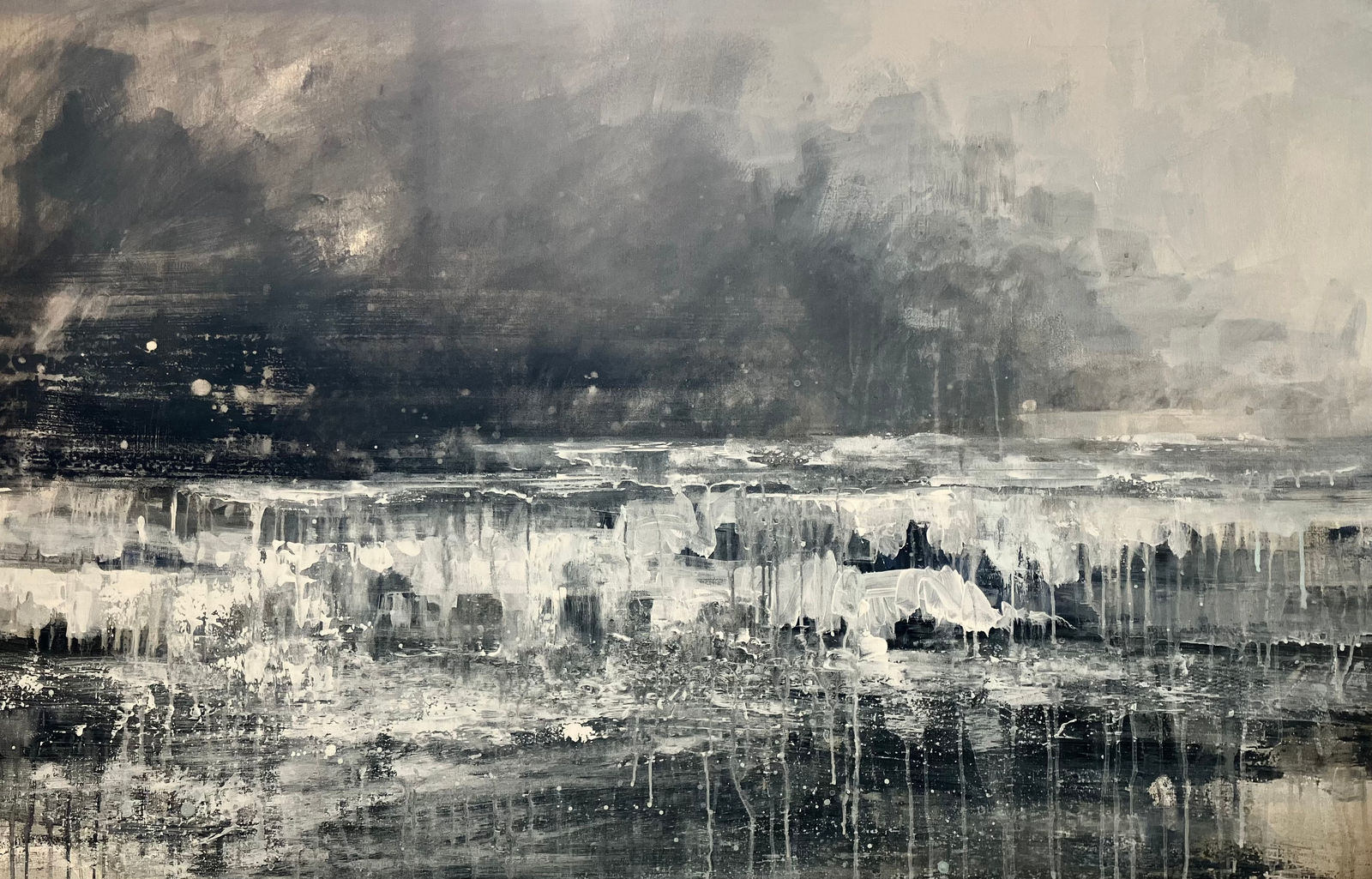 Amanda Phillips, Voyager