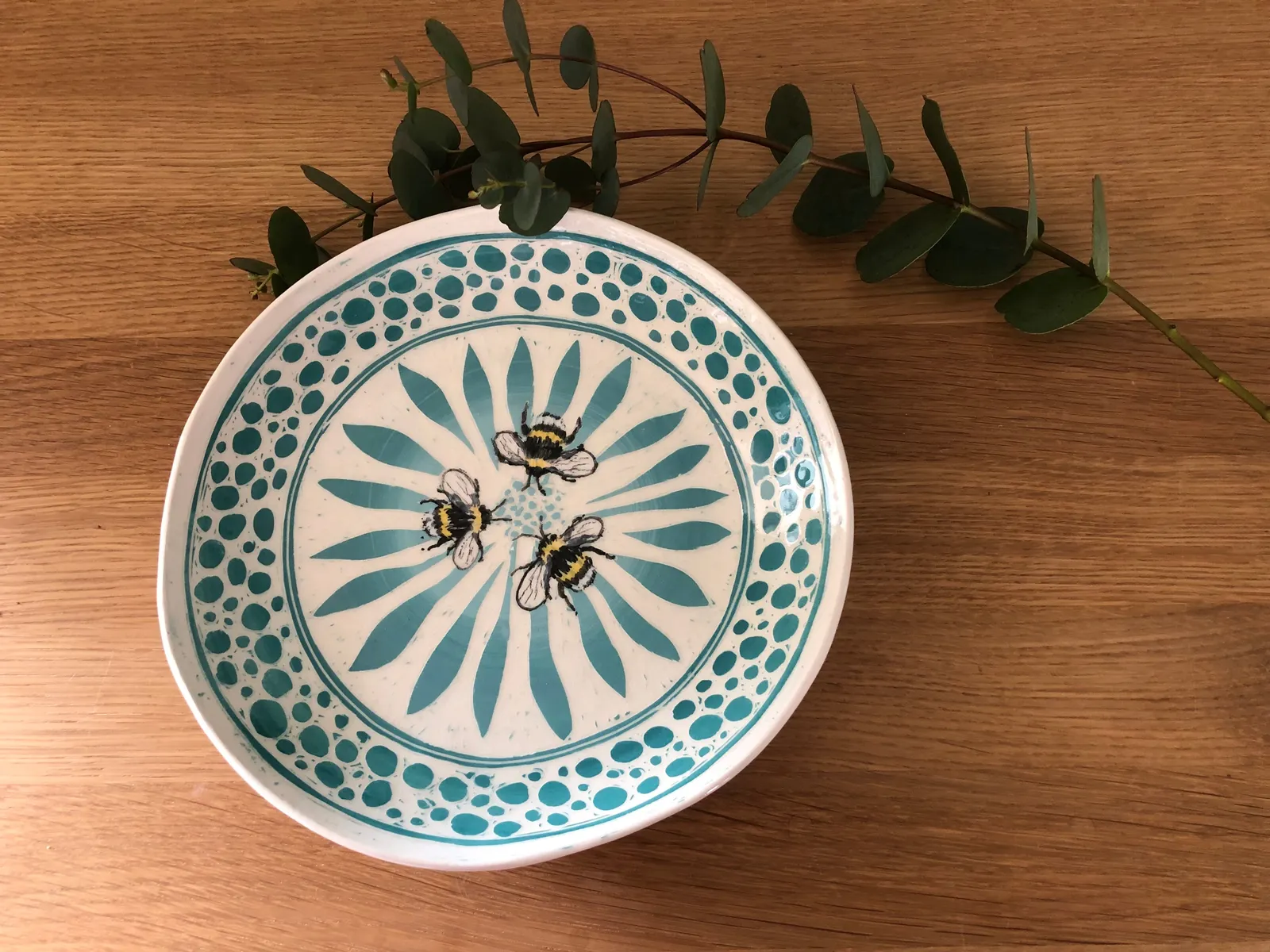 Lois Carson, 3 Bees - Sgraffito dish