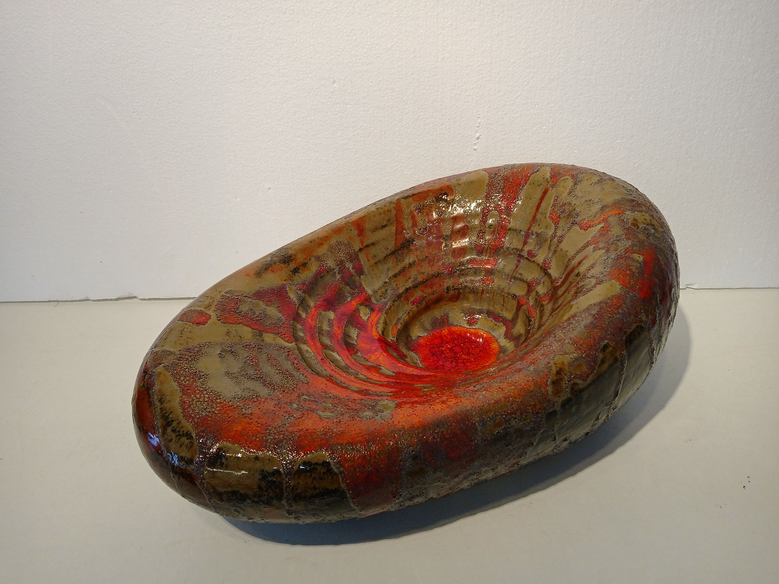 Illona Morrice, Red Birdbath