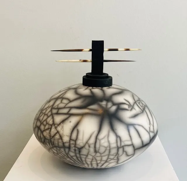 John Scott, Large Naked Pot with Lid 19.4