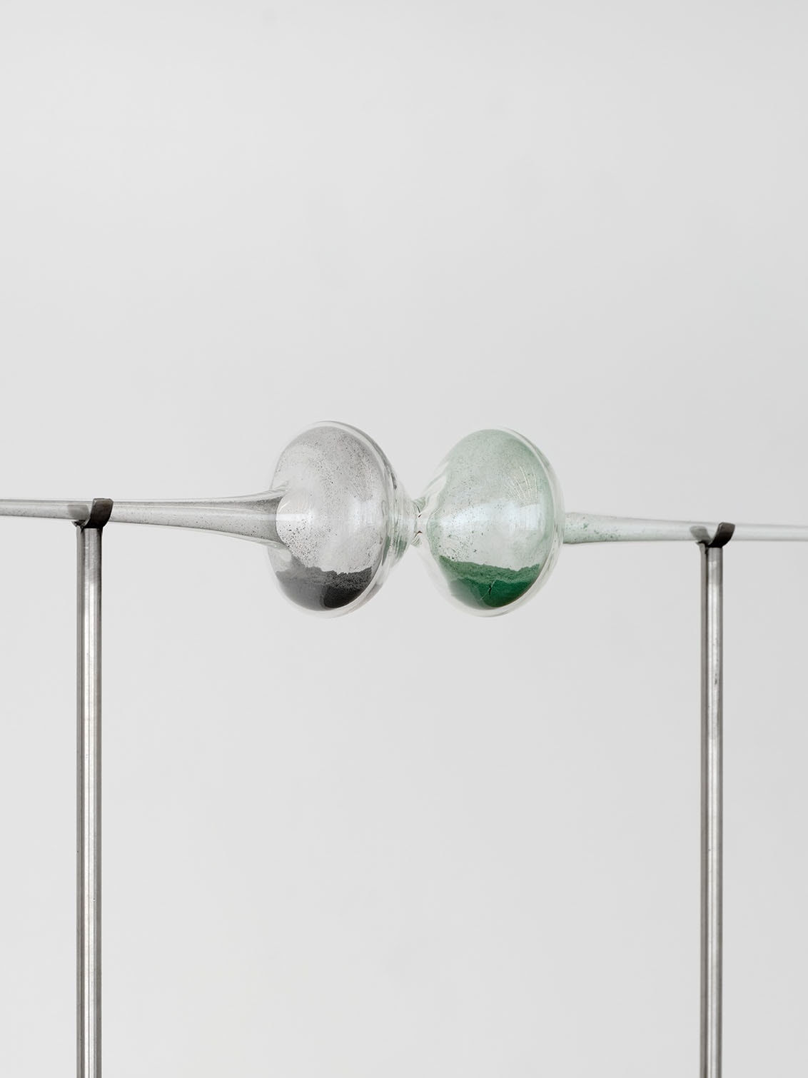 Agustina Woodgate, Wage USA (hourglass), 2020