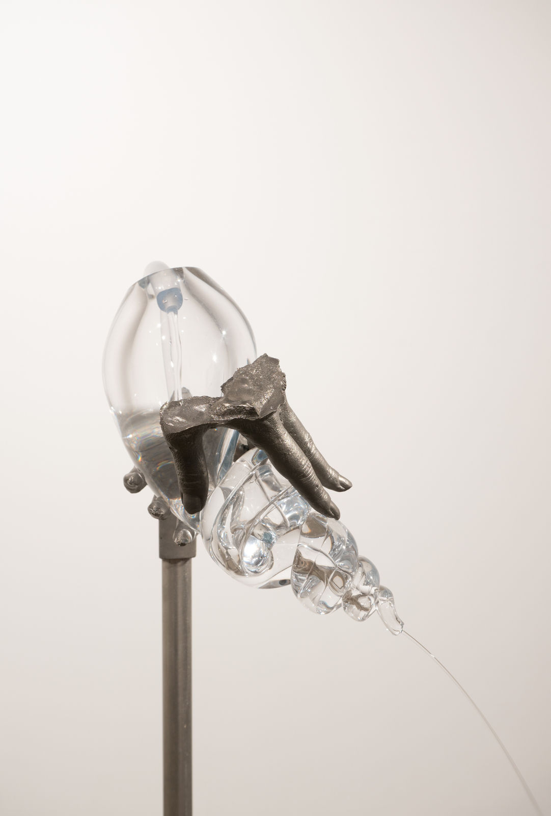 Kelly Akashi, Flowing Figure, 2019