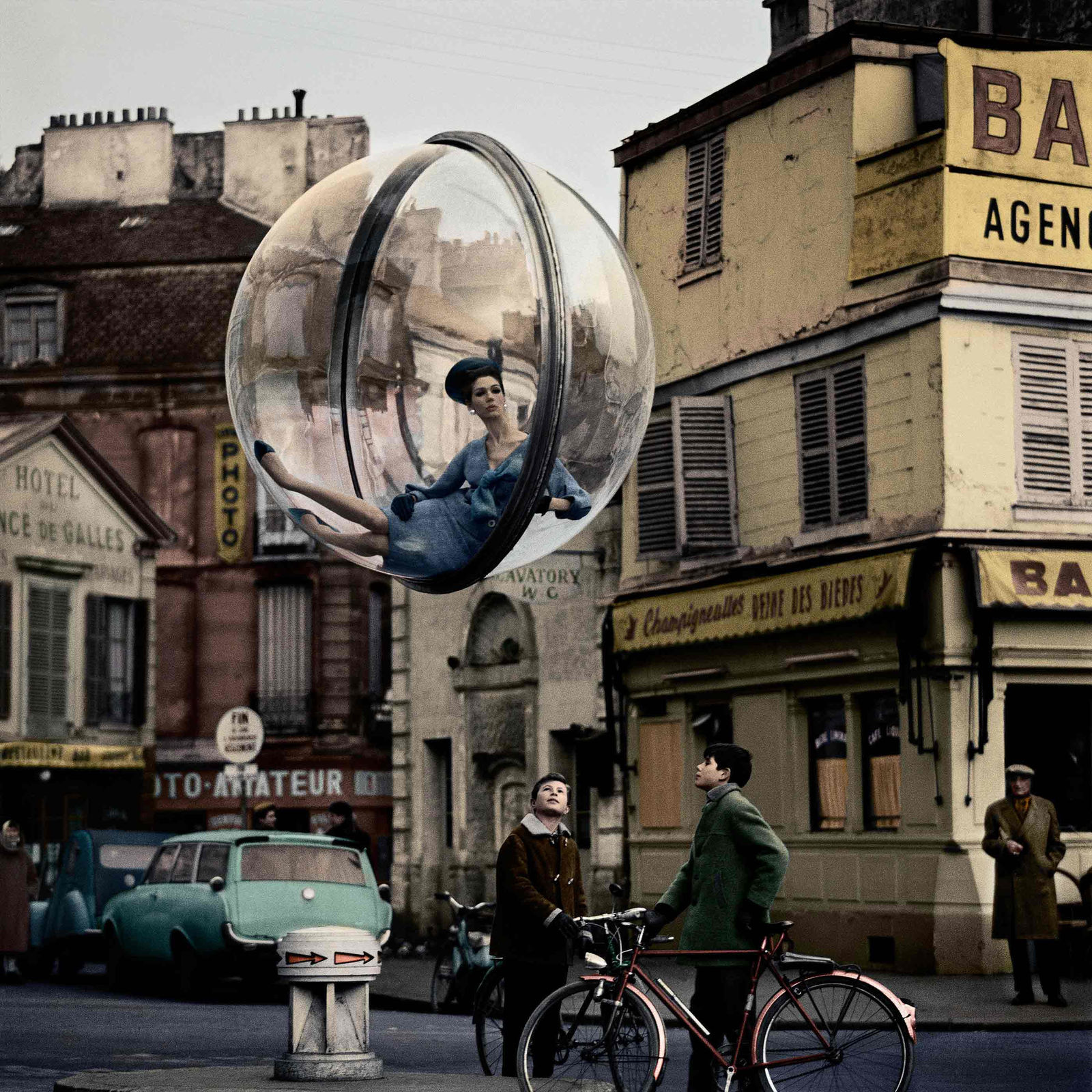 Paris France bubble series Melvin Sokolsky photograph buy here Gilman Contemporary Sun Valley art gallery