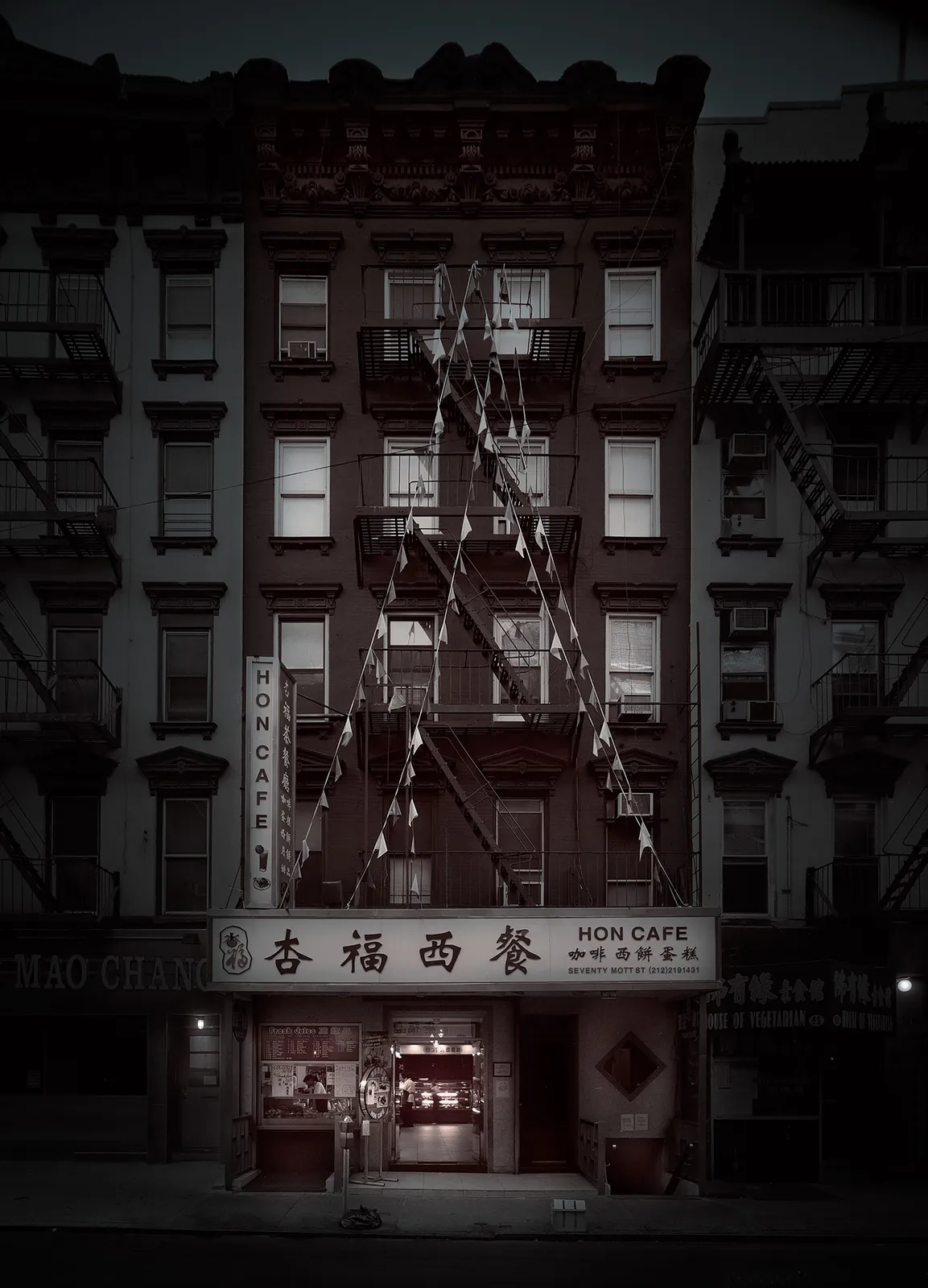 hon cafe photograph chinatown by Michael massaia